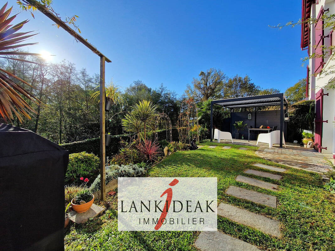 Appartement à USTARITZ