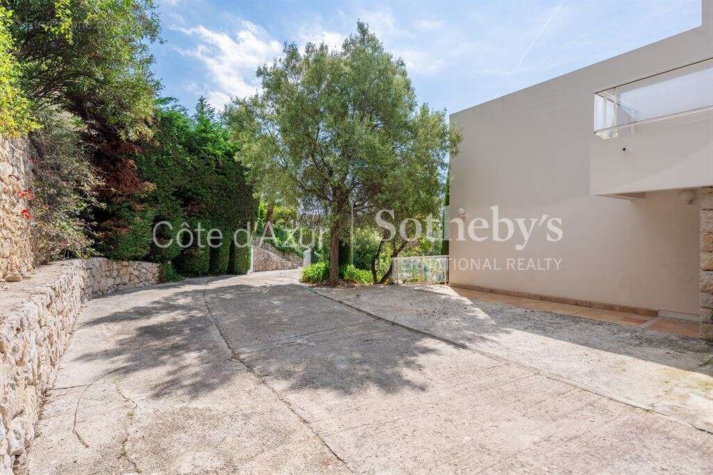 Maison à EZE