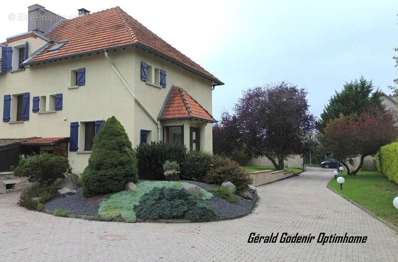 Maison à VINCEY