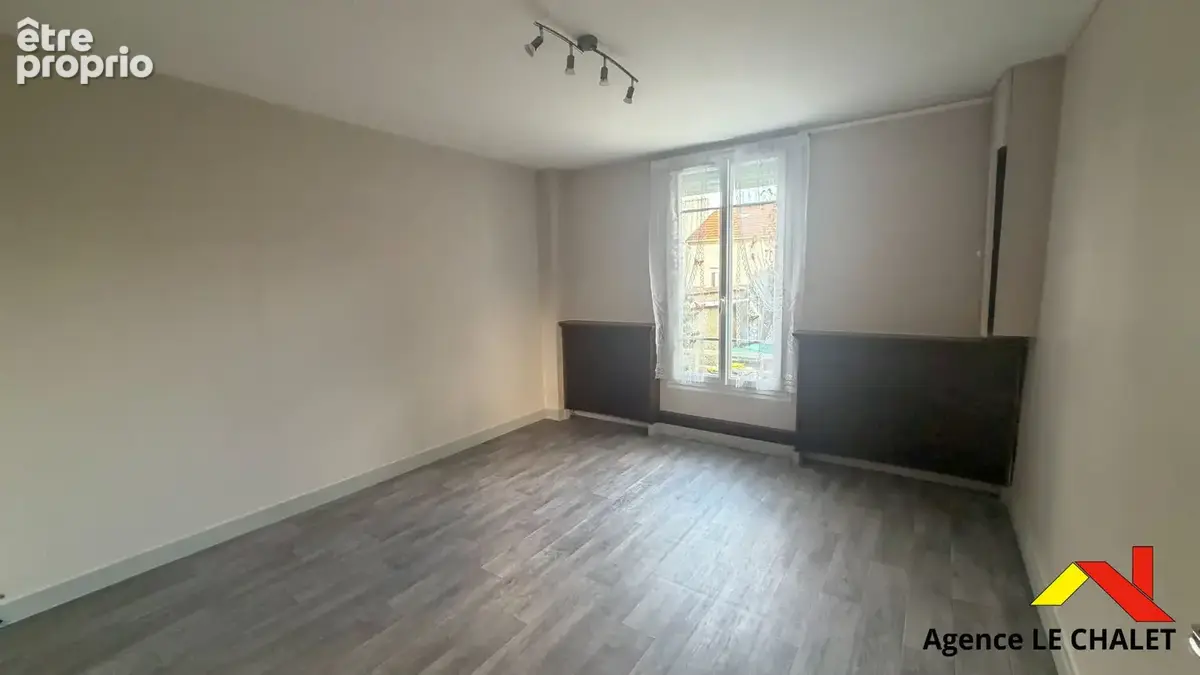 Villeneuve-le-Roi / Pavillon 3 pièces de 65 m² avec dépendance, ateliers et grand jardin - photo 2