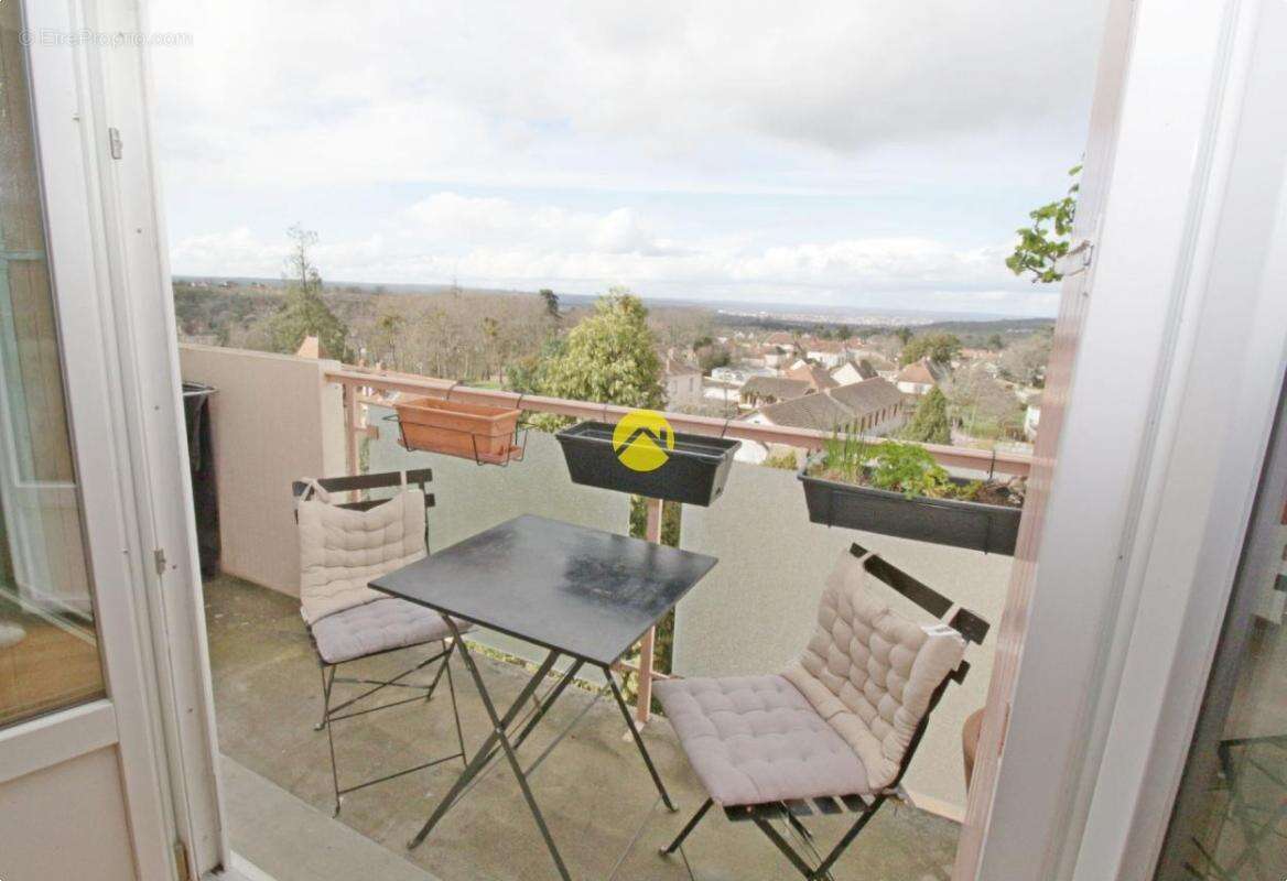 Appartement à NERIS-LES-BAINS