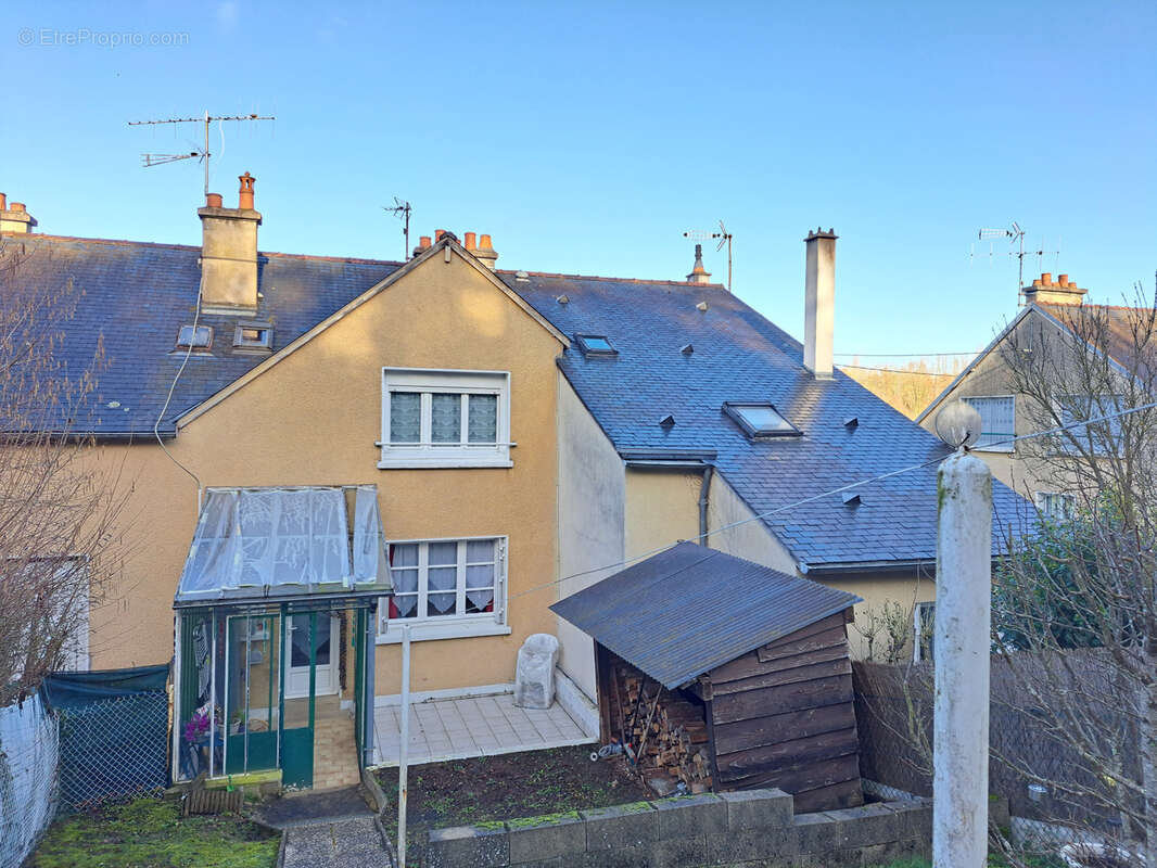 Maison à BESSE-SUR-BRAYE