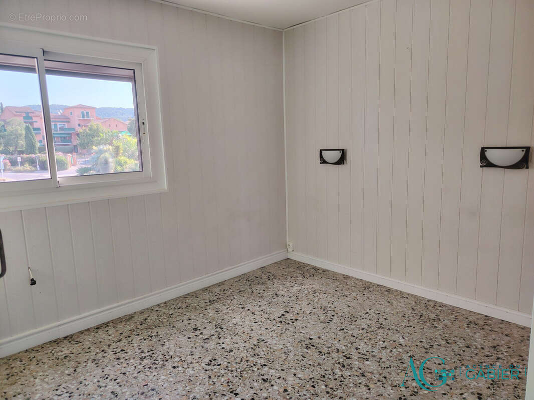 Appartement 50 m² à Carqueiranne  - photo 6