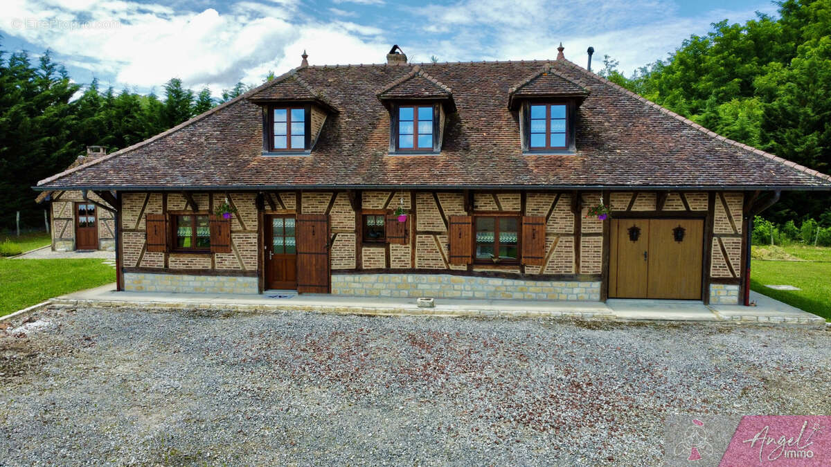 Maison à SAINT-GERMAIN-DU-BOIS