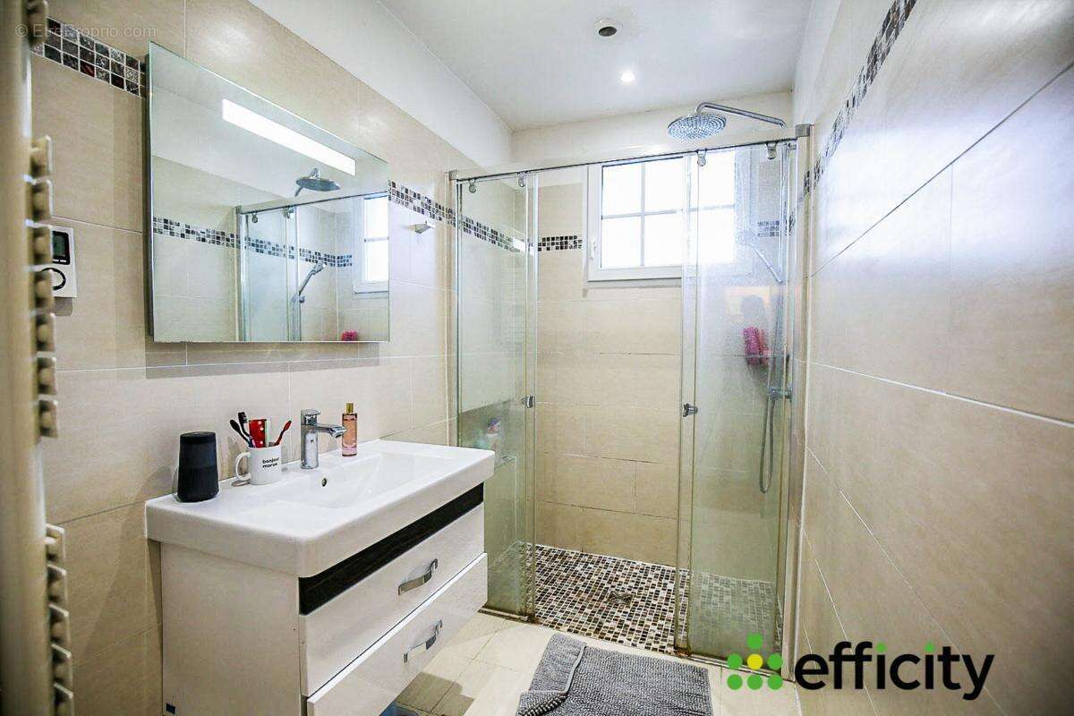 Maison à MANTES-LA-VILLE