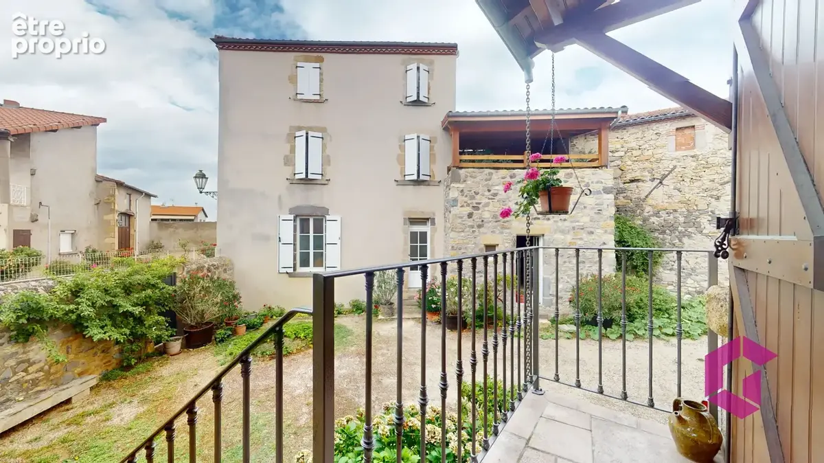 Maison vigneronne et immeuble de rapport - photo 1