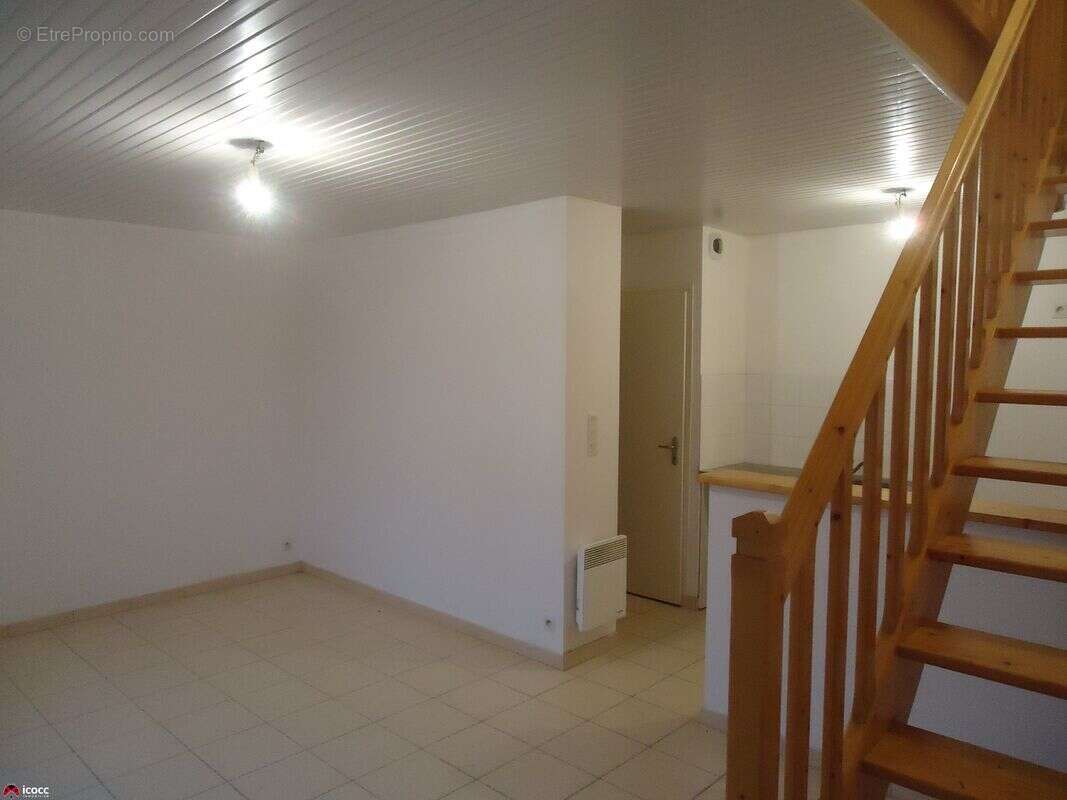 Maison 156 m² à Sainte-Gemme-La-Plaine  - photo 4