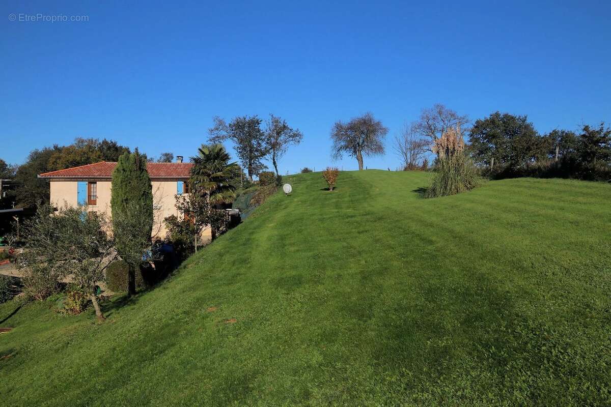 Maison à TRIE-SUR-BAISE