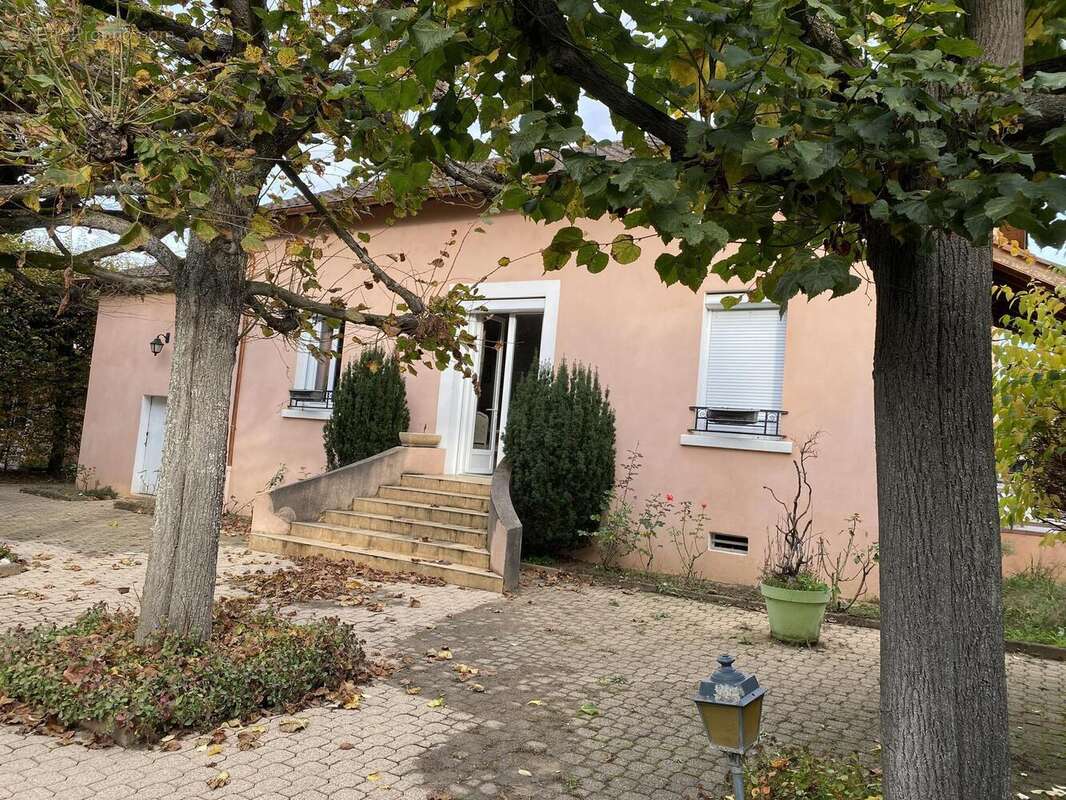 Photo 3 - Maison à JASSANS-RIOTTIER