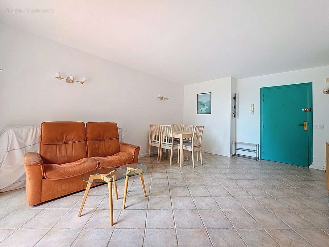 Appartement à LE CANNET