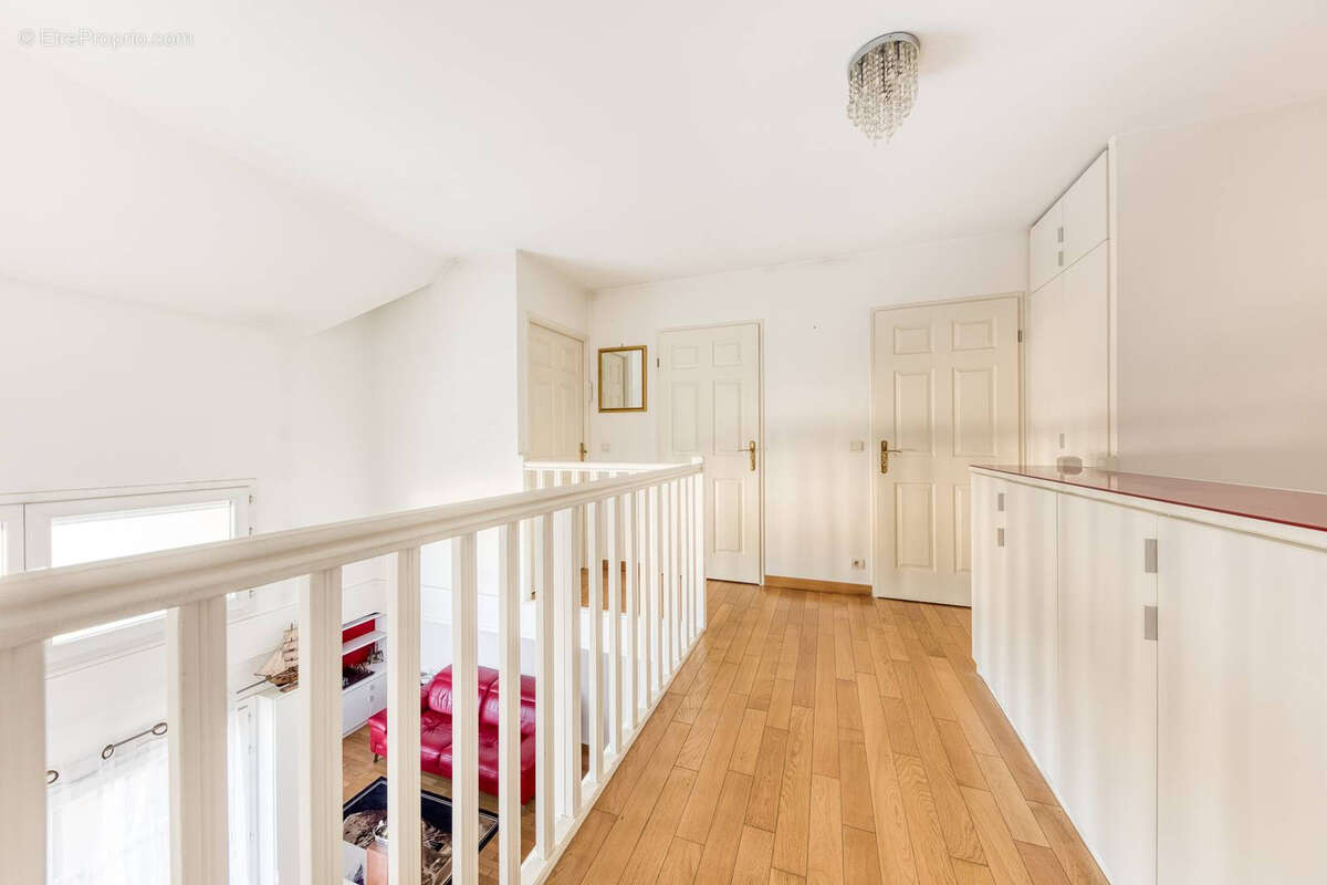 Appartement à EMERAINVILLE