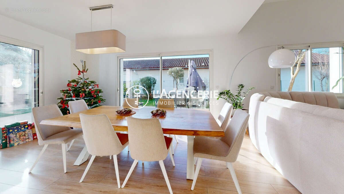 Maison à BASSUSSARRY