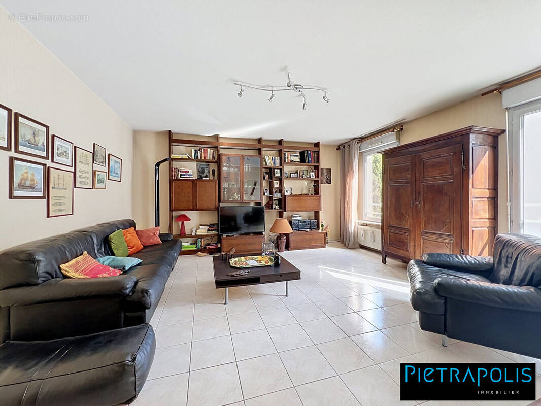 Appartement à OULLINS