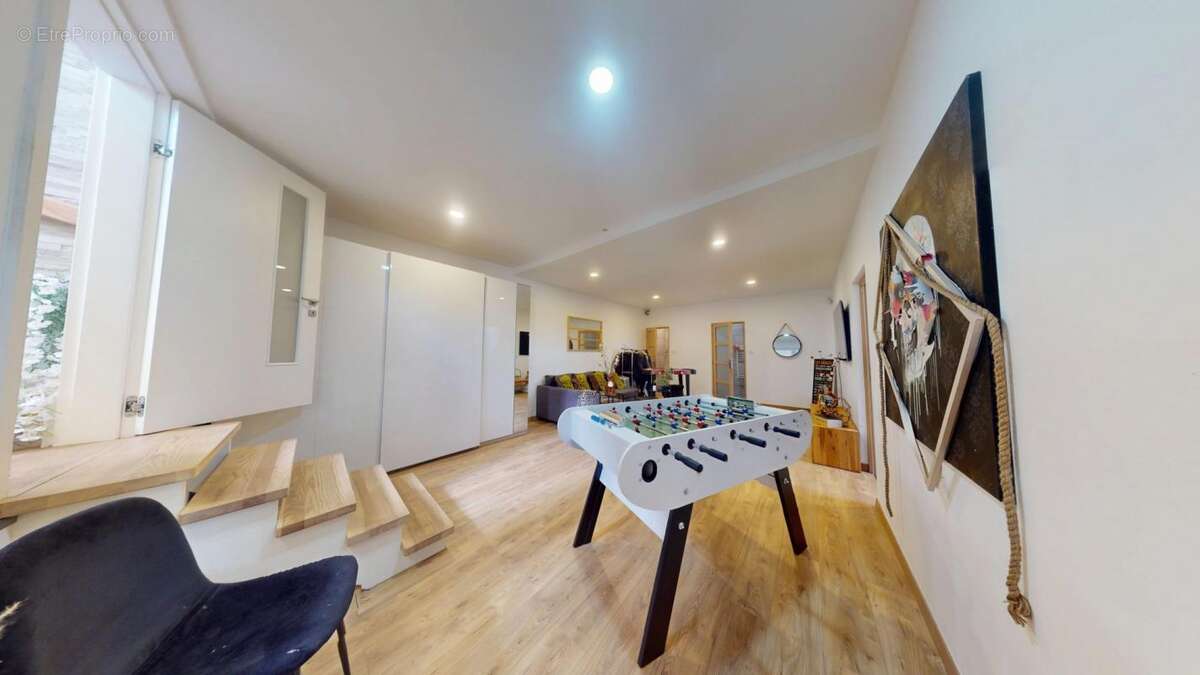 Maison à SAINT-MAUR-DES-FOSSES