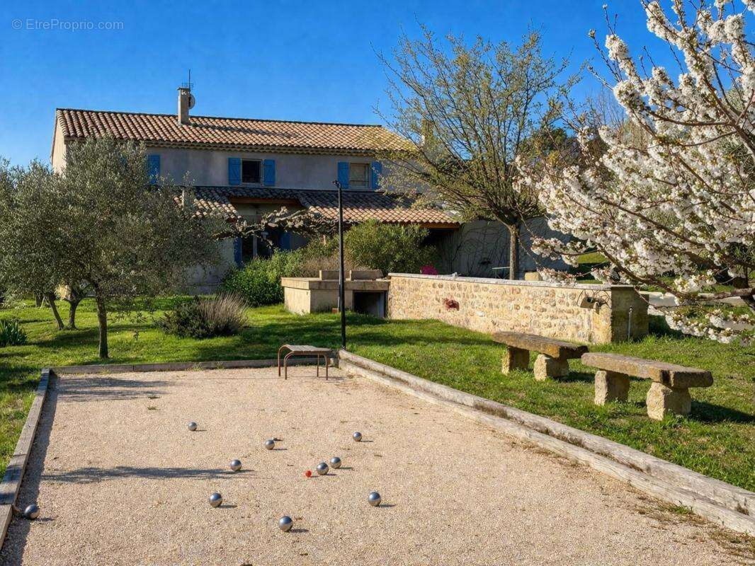 Maison 175 m² à Cucuron  - photo 20