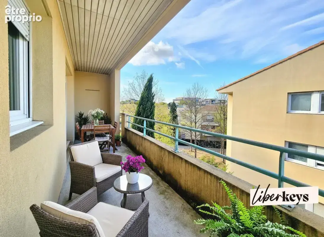 Croix d'argent - Appartement T2 avec terrasse, place de parking en sous sol, piscine - photo 2