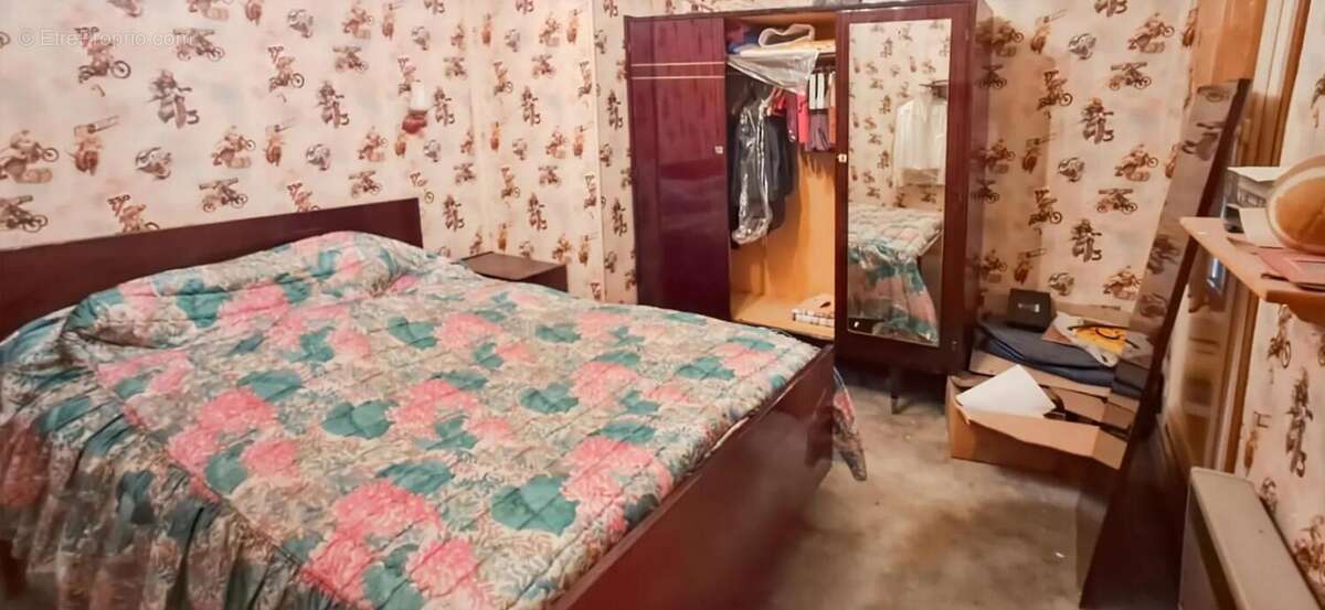 Maison à SARRANCOLIN