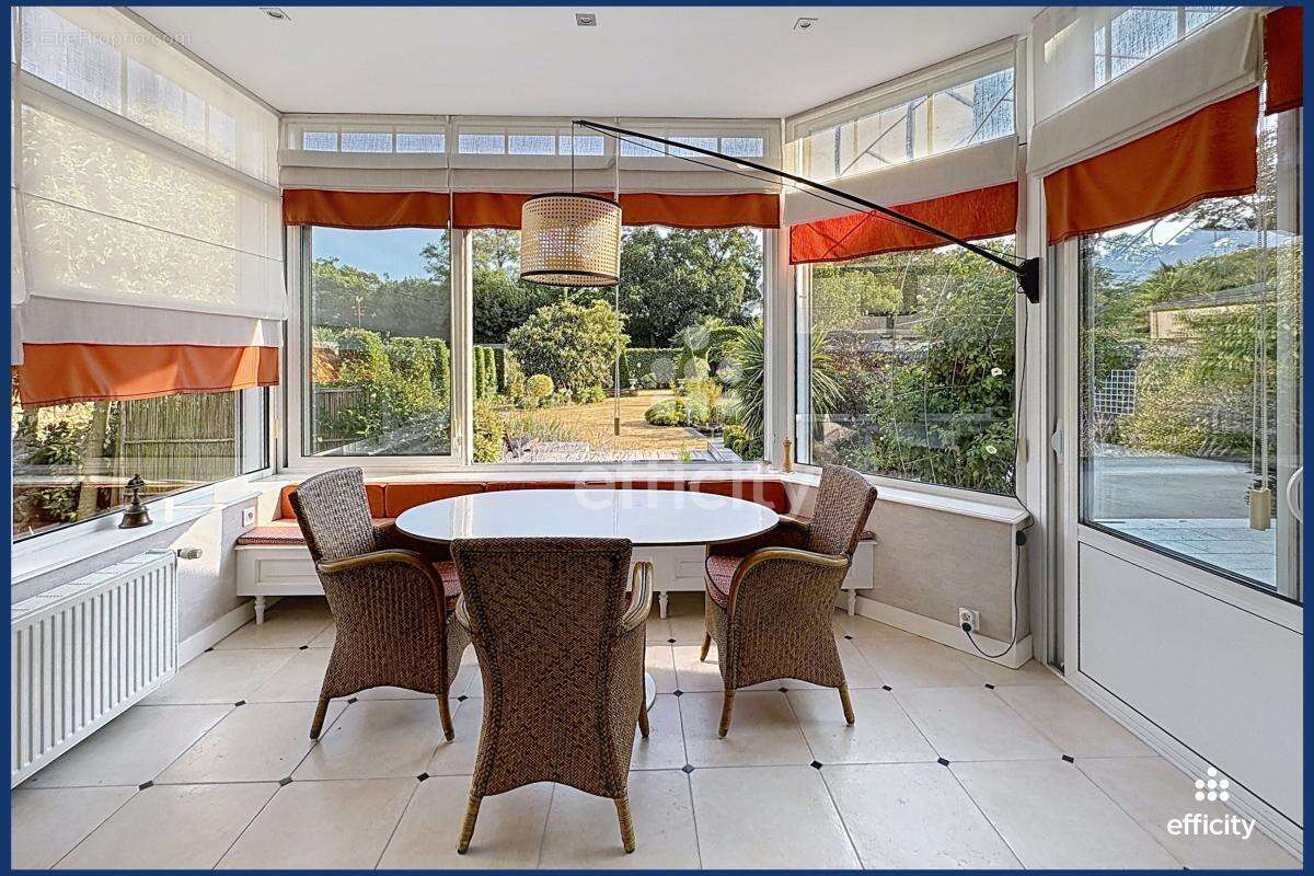 Maison 255 m² à Redon  - photo 8