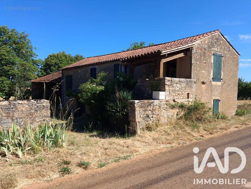 Maison 100 m² à Saint-Antonin-Noble-Val  - photo 4