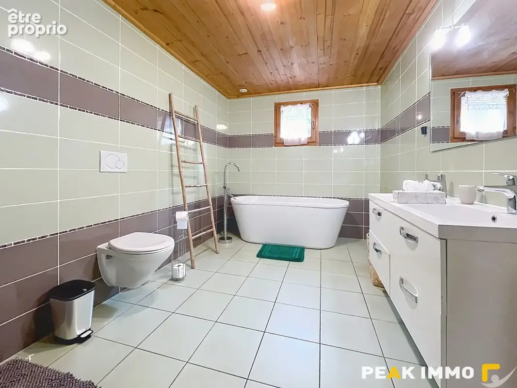 Megevette ferme renovee 3 chambres grange terrain 1288m2 - photo 8