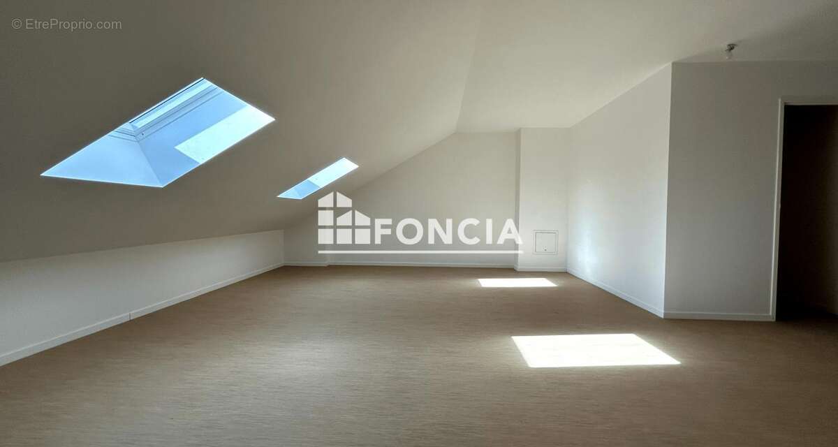 Maison à CORBEIL-ESSONNES