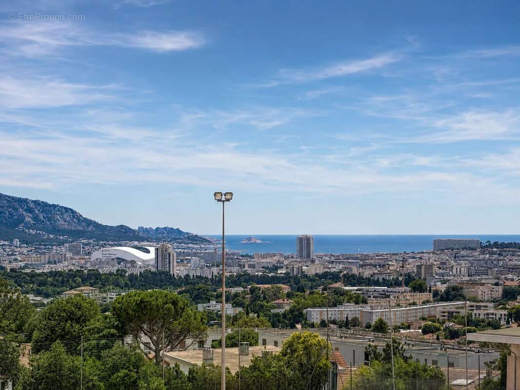 Appartement à MARSEILLE-12E