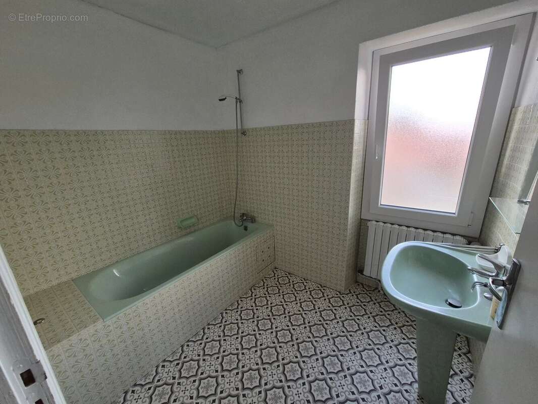 Le Brignon, maison de village , 127m² hab + dépendances - photo 7