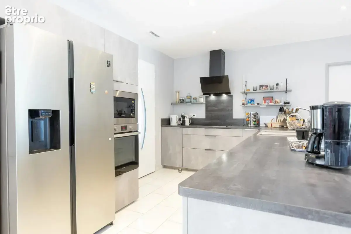 Maison de 5 pièces de 130 m² à L'Isle-sur-la-Sorgue - photo 5