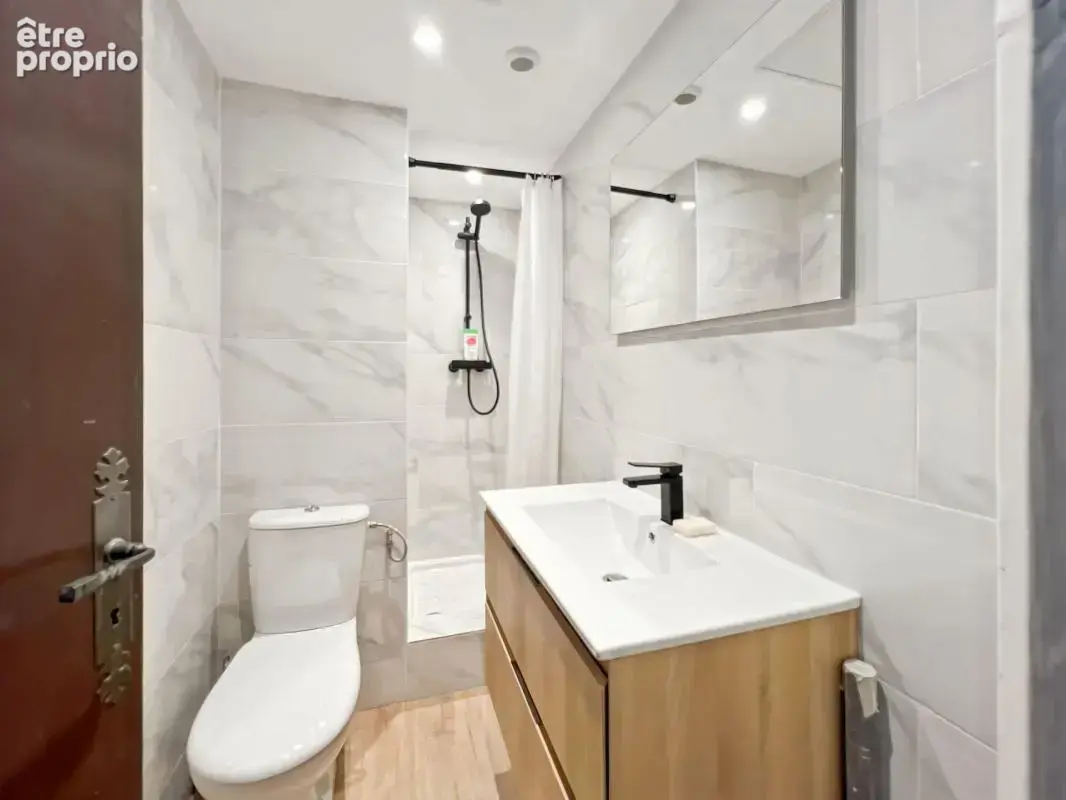 Paris 10 - rue chaudron - t2 bien agencé avec extérieur - photo 9