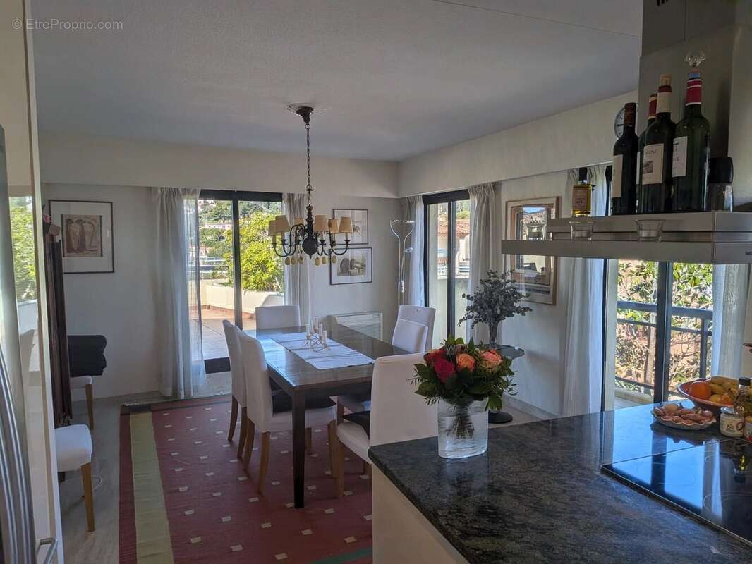 Appartement à MOUGINS