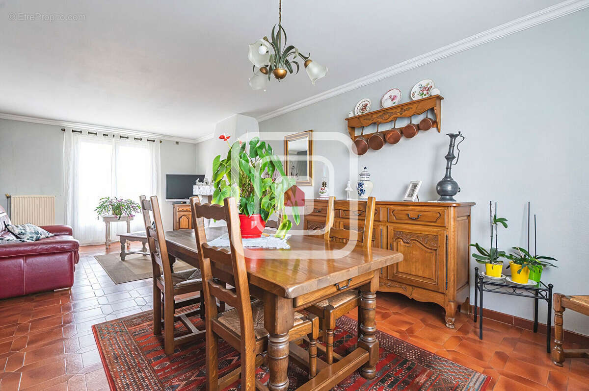 Maison à AUMENANCOURT