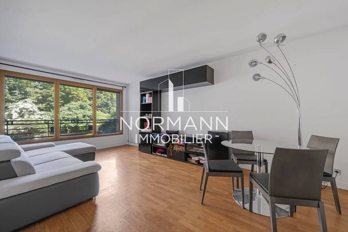 Appartement à LEVALLOIS-PERRET