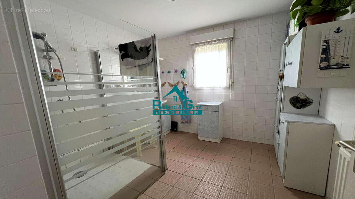 Appartement à LA MEZIERE