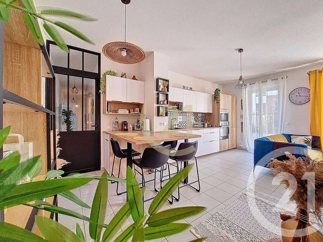 Appartement à SAINT-JEAN-DE-VEDAS