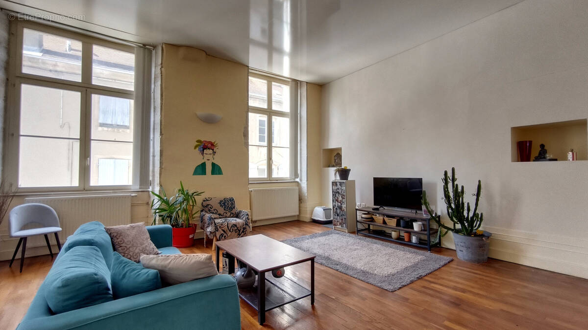 Appartement à GRAY