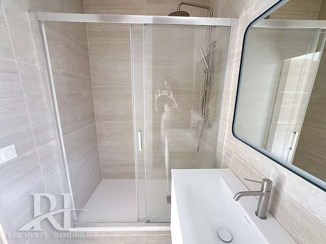 Appartement à MANDELIEU-LA-NAPOULE