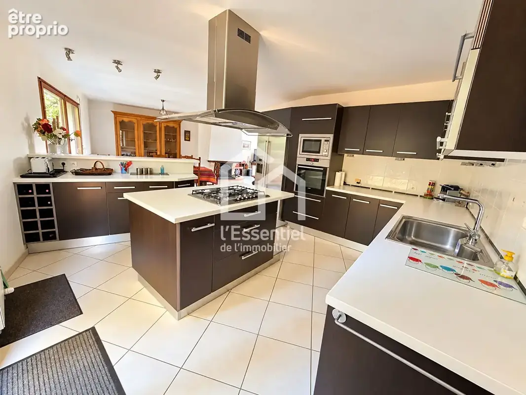 A vendre - maison d'architecte ndividuelle - 158 m² - sous sol total - terrain 977 m² - photo 7