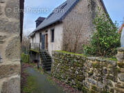Maison à SAINT-MARTIN-LA-MEANNE