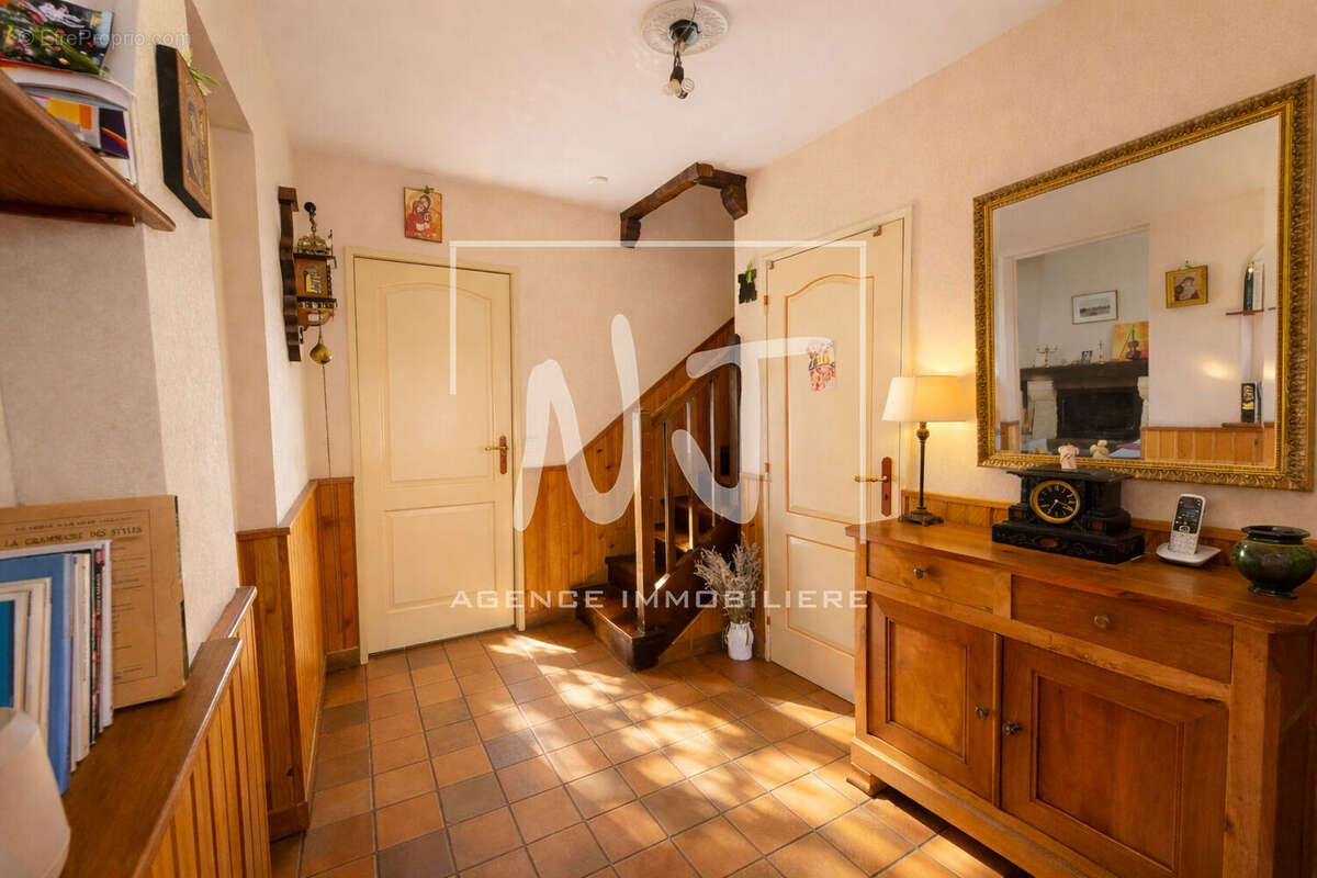 Maison à PELLOUAILLES-LES-VIGNES