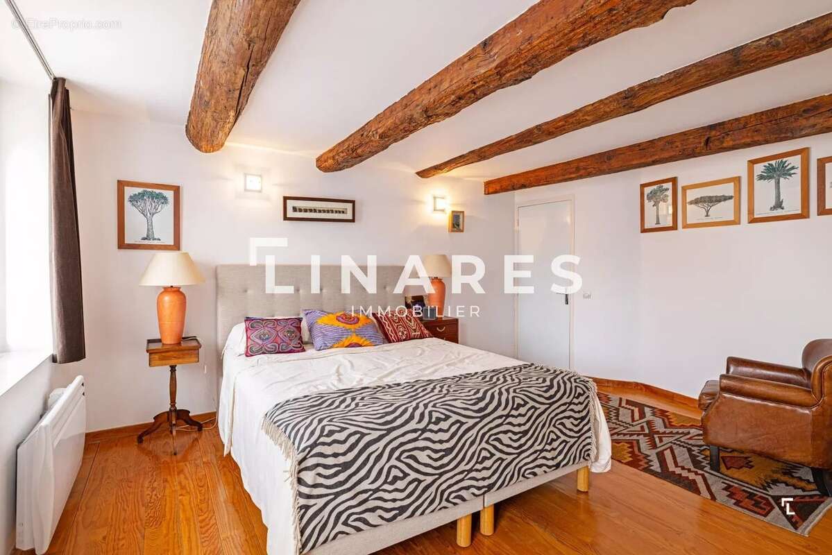 Appartement à MARSEILLE-2E