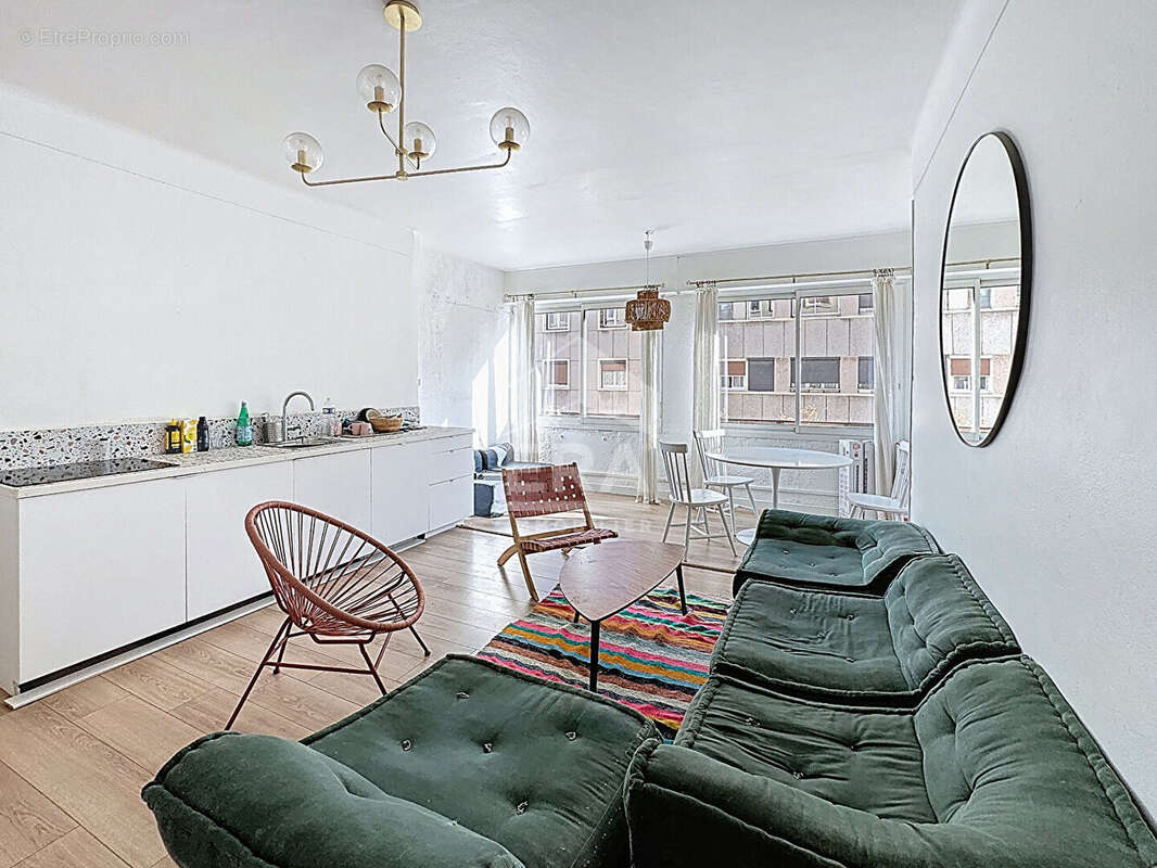 Appartement à MARSEILLE-2E