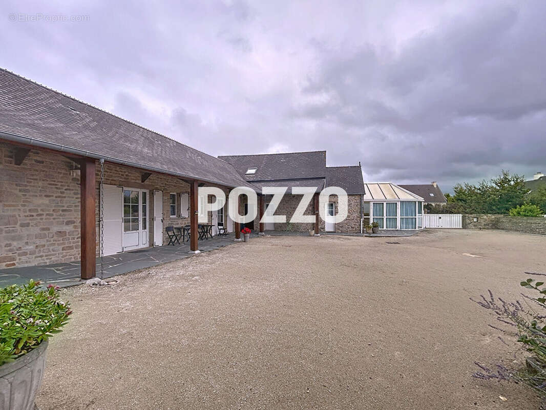 Maison à SURTAINVILLE