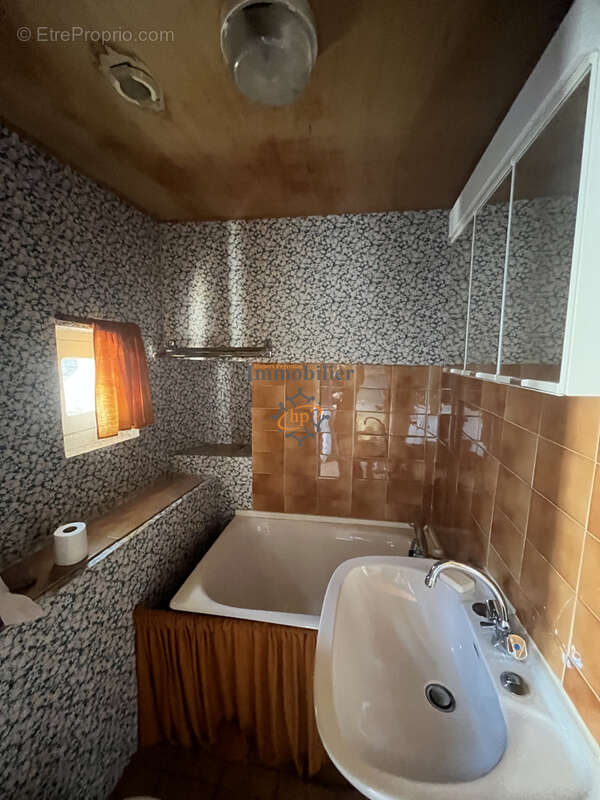 Sylvanès, vente maison avec jardin et garage. - photo 9