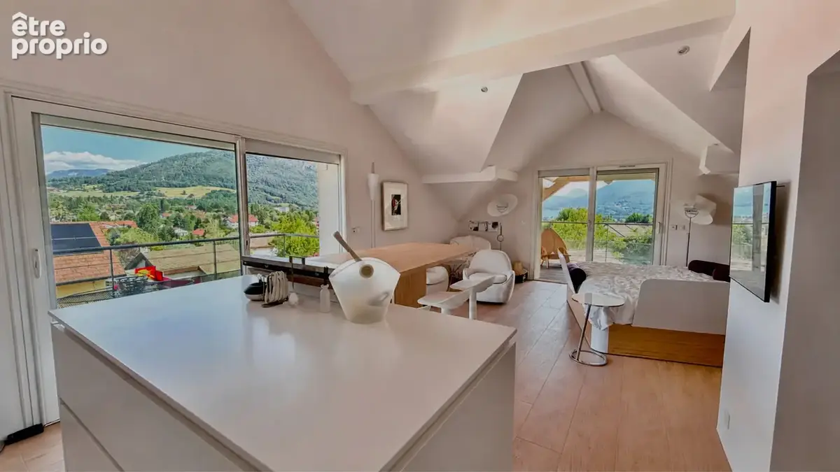 Photo Appartement à Annecy-Le-Vieux au prix de 815 000€