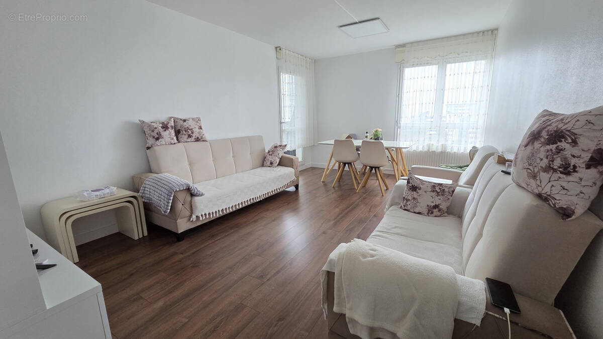 Appartement à BOISSY-SAINT-LEGER