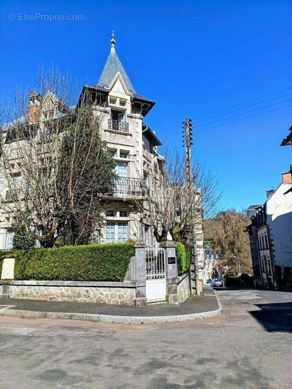Maison à LA BOURBOULE