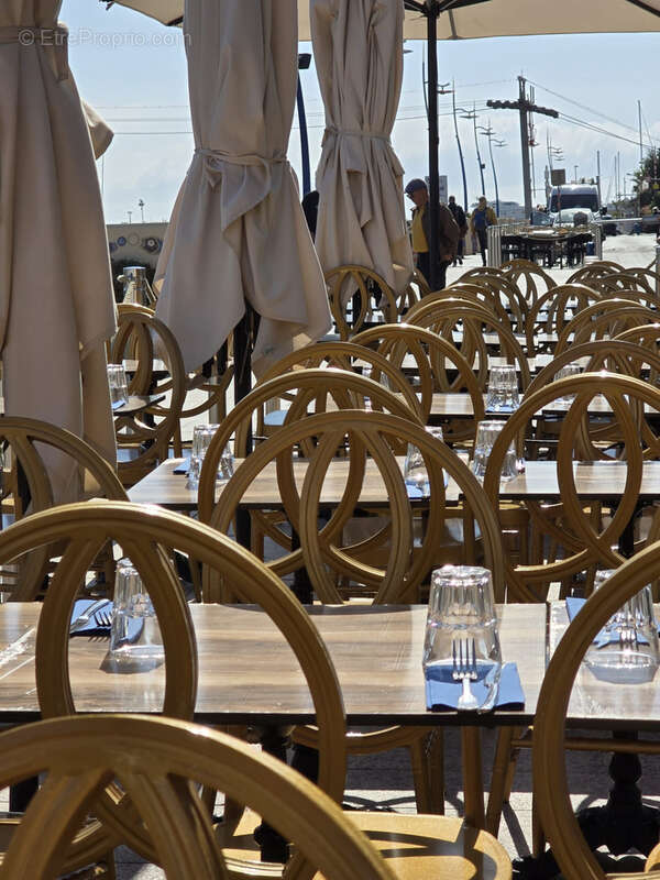 Commerce à PALAVAS-LES-FLOTS