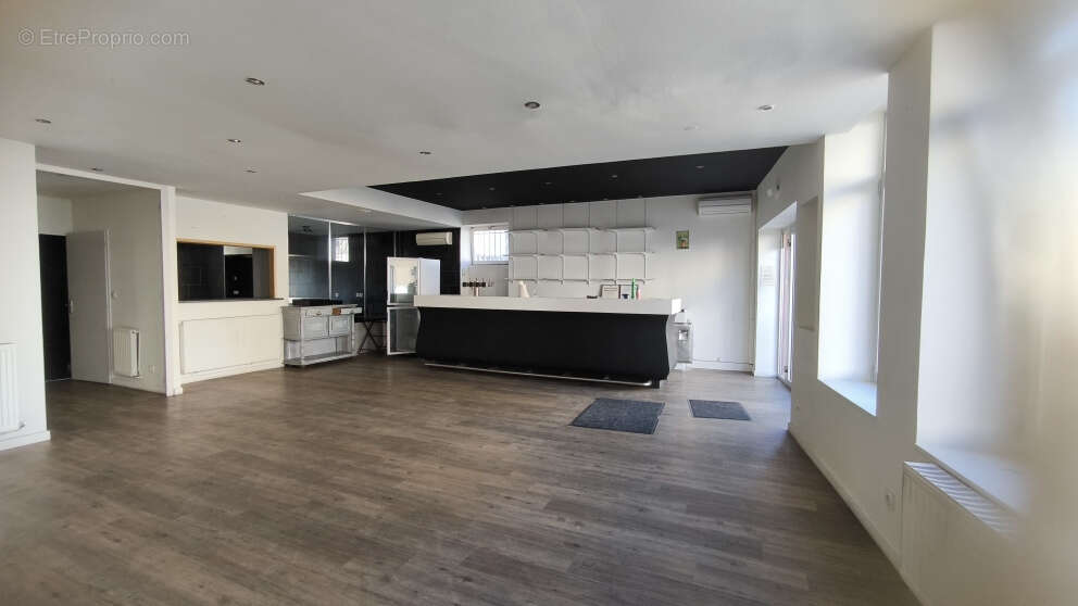 Commerce à SAINT-RAMBERT-D'ALBON