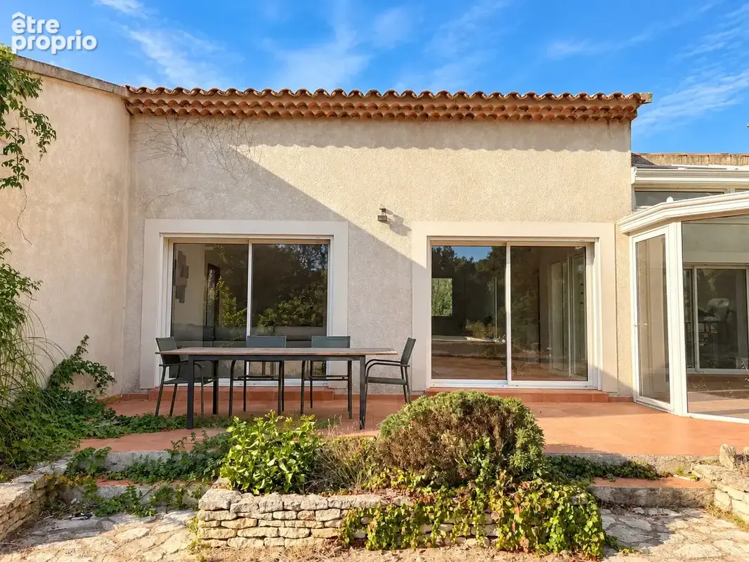 Villa avec piscine sur 5 000 m2 de terrain - photo 16