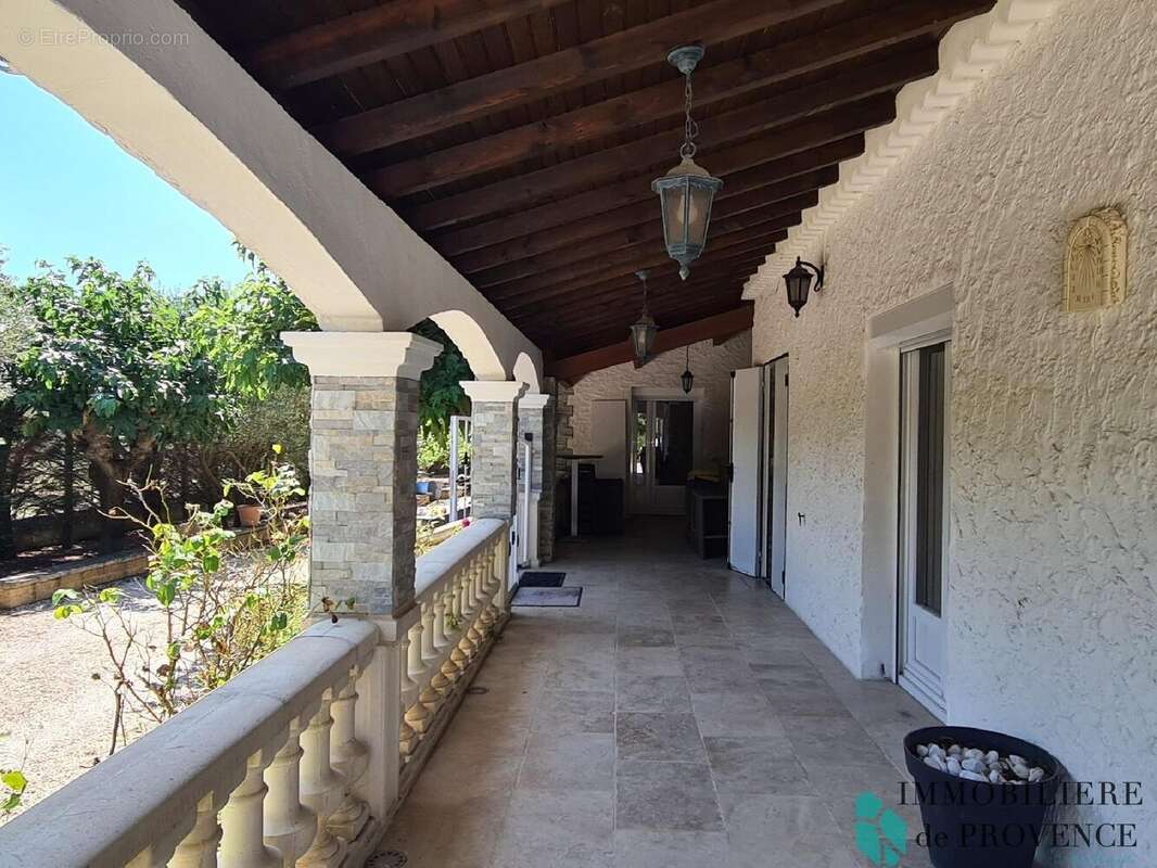 Maison à BARBENTANE